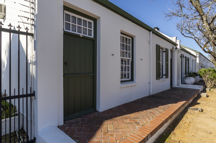 4 Bedroom Property for Sale in Stellenbosch Central Western Cape